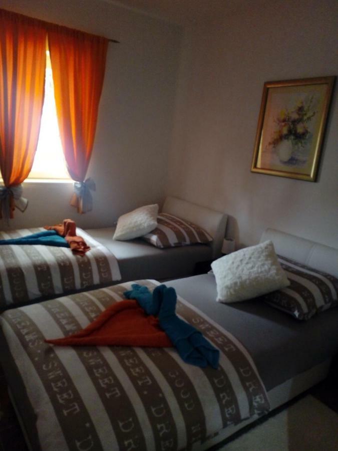 Apartman Radic Trogir Exterior photo